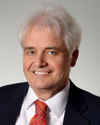 Herr Nils Voderberg